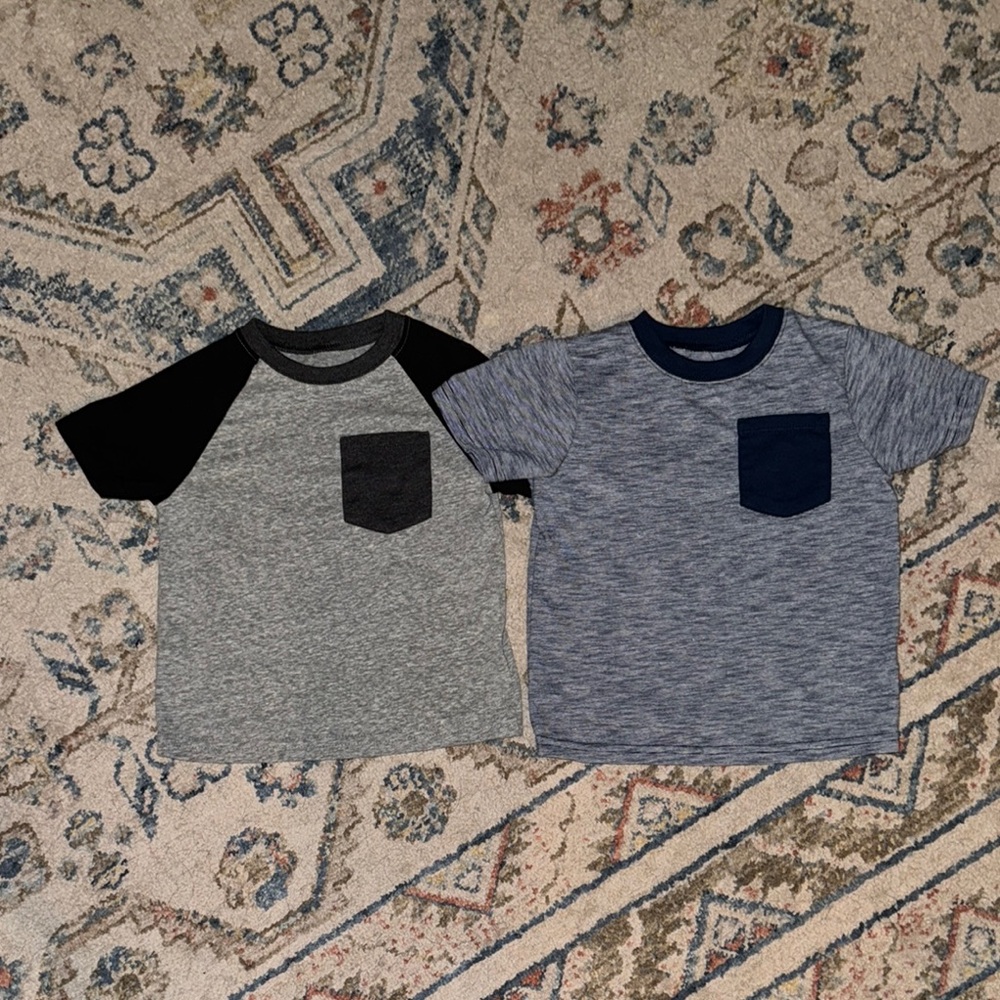 T-Shirts with front pockets